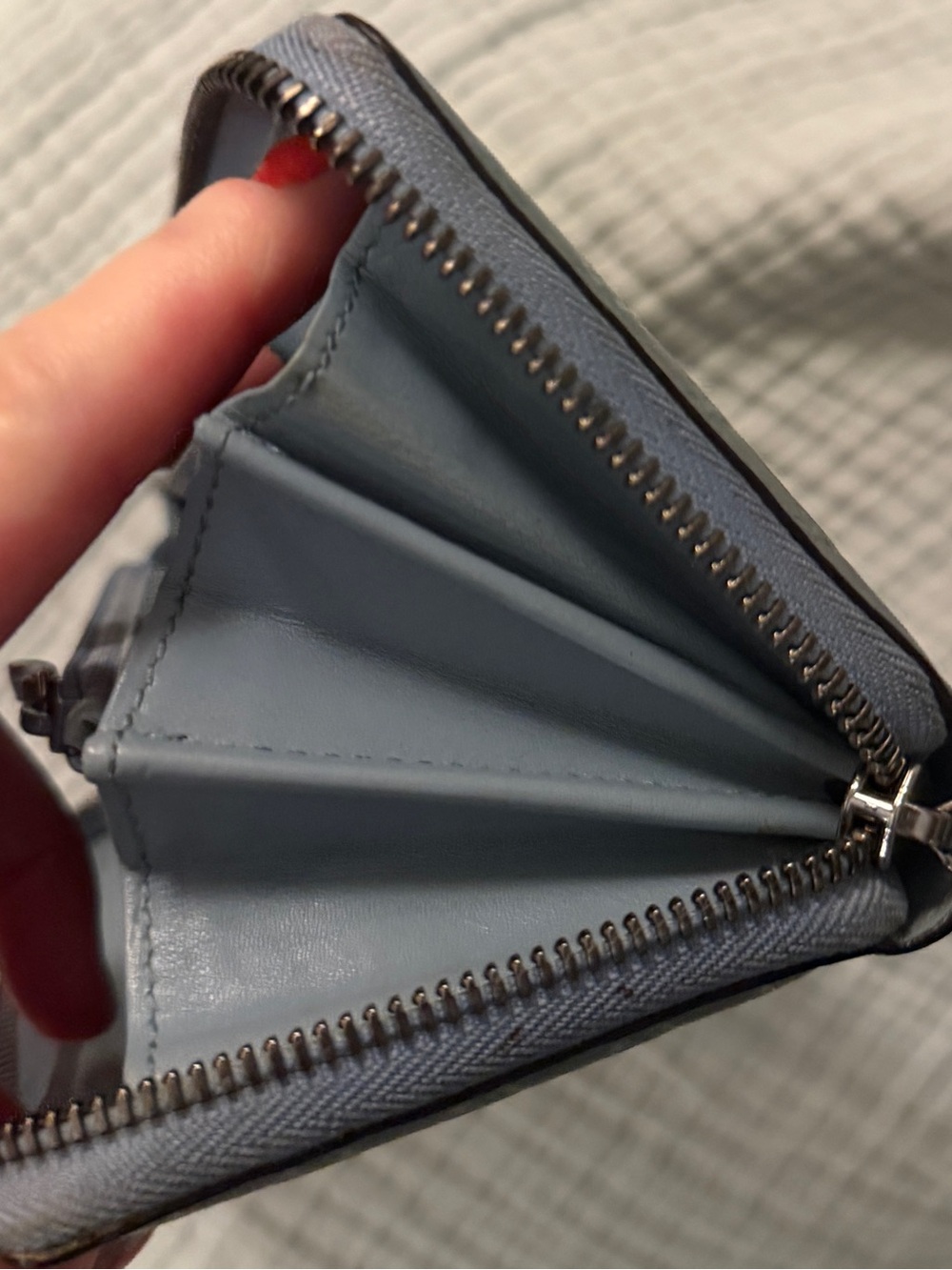 Gucci light blue gray Guccisima Embossed GG Zip Around Wallet With COA - Picture 12 of 13